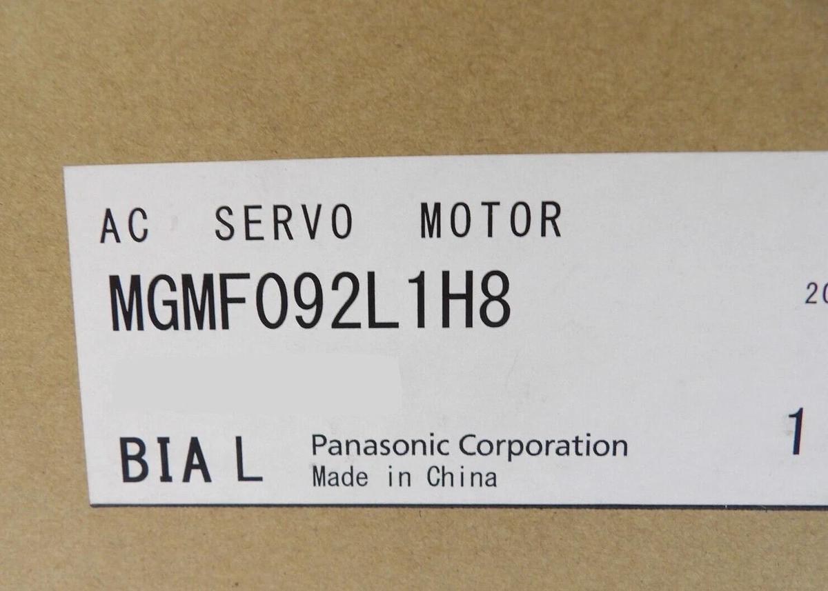 Panasonic MGMF092L1H8 Industrial AC Servo Motor MINAS A6 New Surplus