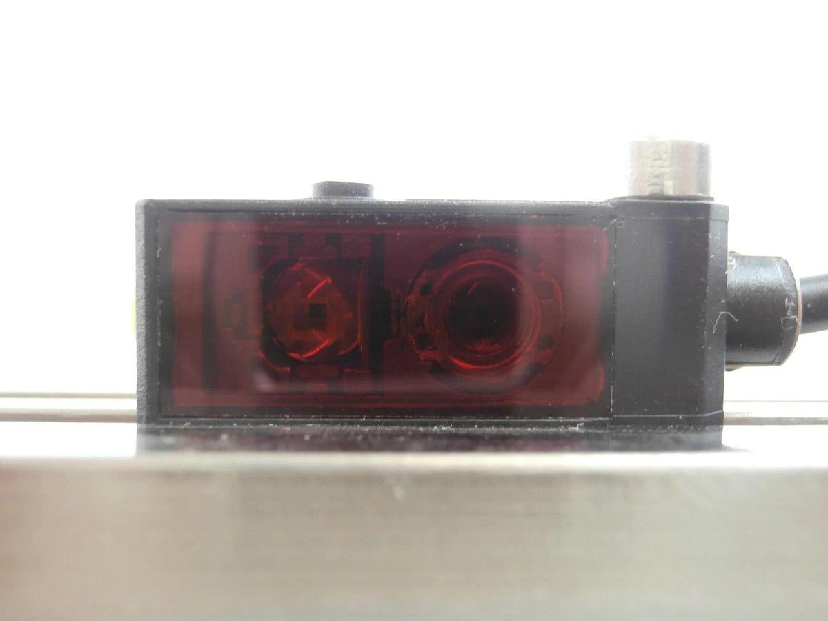 Used Yamatake HLB-D130DN Convergent Measurement Laser Sensor Reseller Lot of 4 Spare