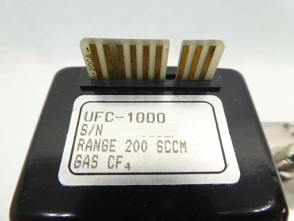 Used UNIT Instruments UFC-1000 Mass Flow Controller MFC 200 SCCM CF4 Working Surplus