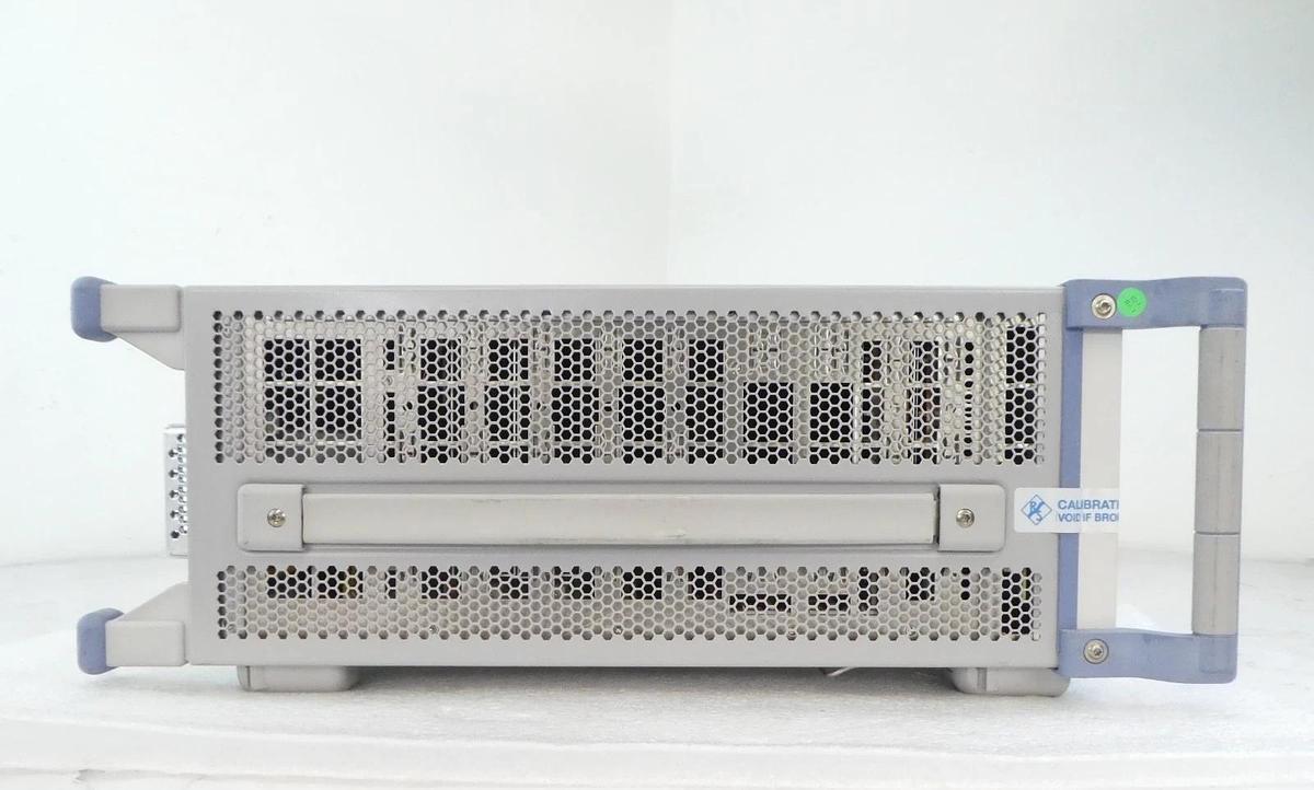 Used Rohde & Schwarz 1201.0002K50 Wideband Radio Comm Tester CMW 500 V 3.5.10 Split