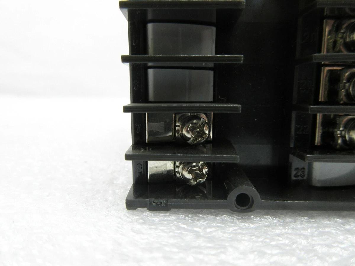 Used RKC Instruments F700FD12-V*CN-NNN-4A Temperature Controller Lot of 2 Used