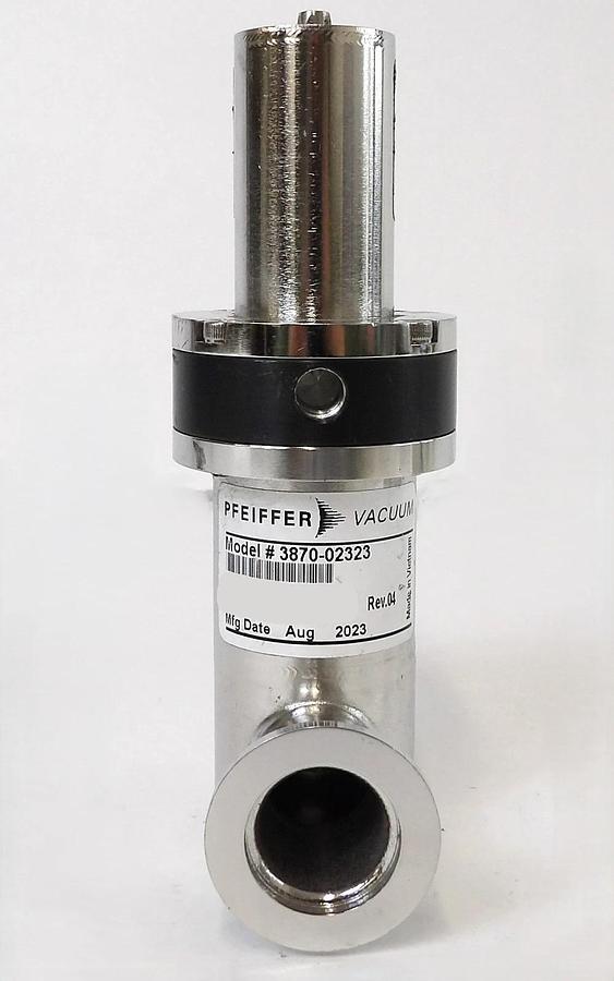 Used Pfeiffer Vacuum 3870-02323 Pneumatic Angle Valve Reseller Lot of 2 Working