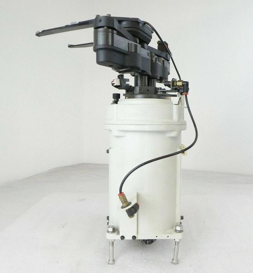 Used Varian Semiconductor Equipment V828700014 150mm Wafer LD Transfer Robot Working