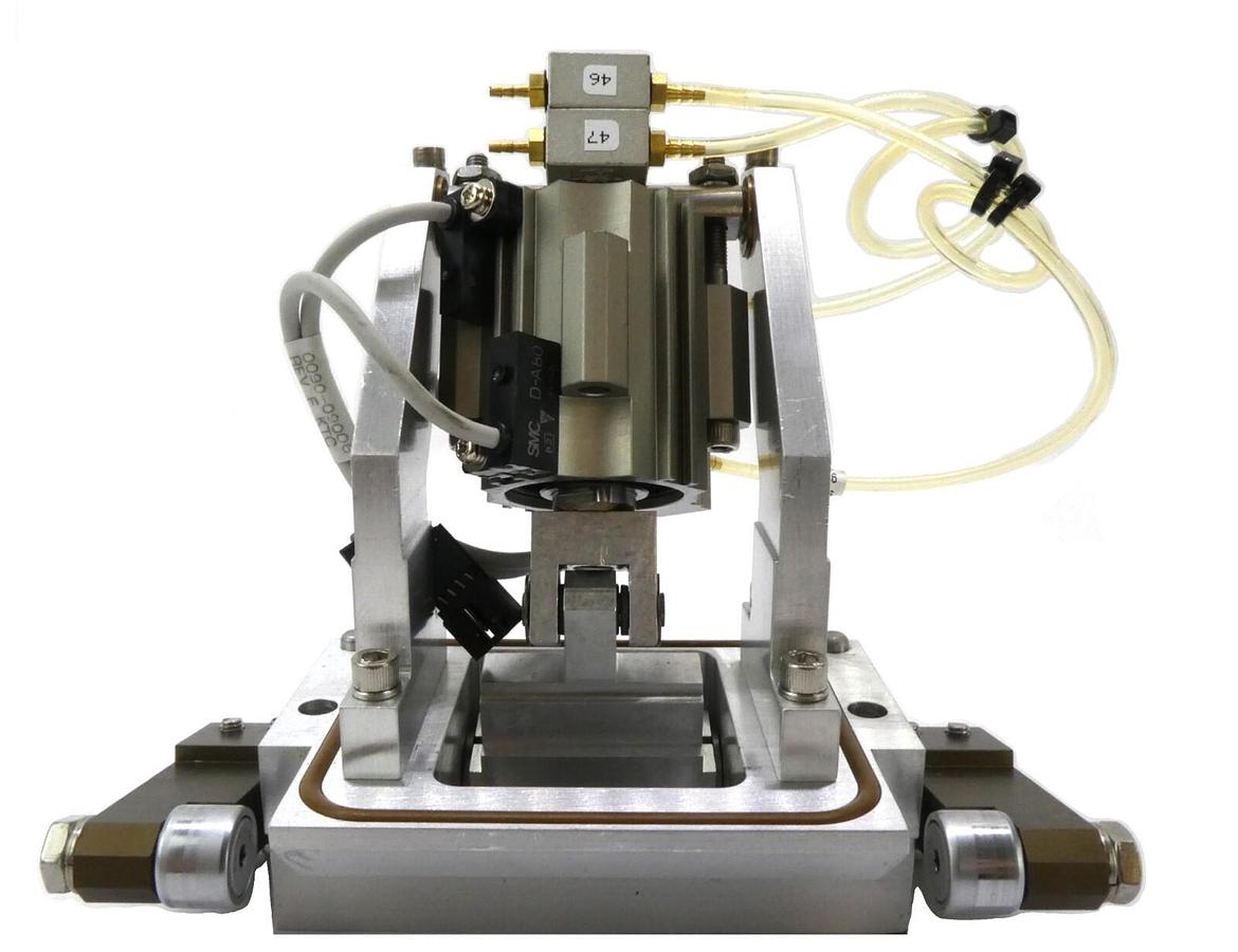Used AMAT Applied Materials 0240-76511 5000 Cleanroom Slit Valve "S" 520 Chemraz