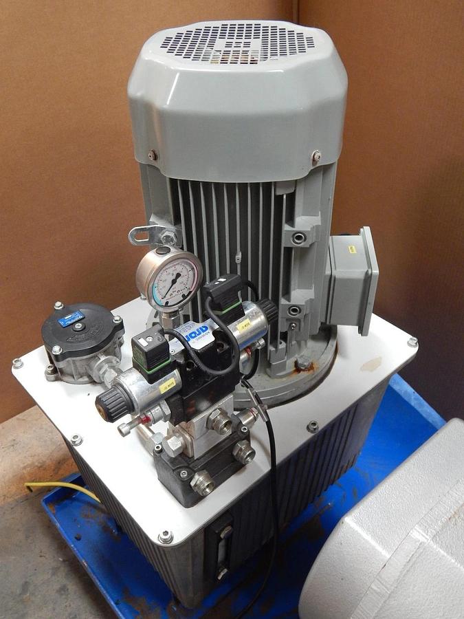Used AC Motoren JM 132 M-4 Pump Motor Vacuum Assembly JM132M-4 Tested Working Surplus