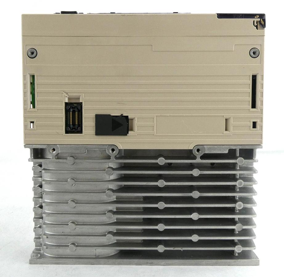 Used Yaskawa Electric SGDV-2R8A01A Servo Drive SERVOPACK Working Surplus