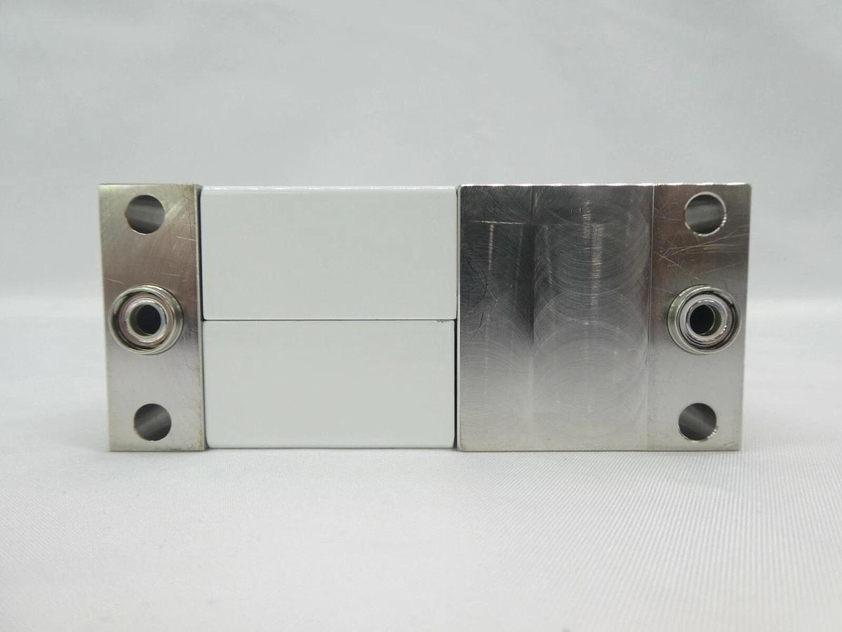 Used Fujikin FCSP7102-4WS1-F1L-A3 Mass Flow Controller MFC P7000 250 kPaG Working