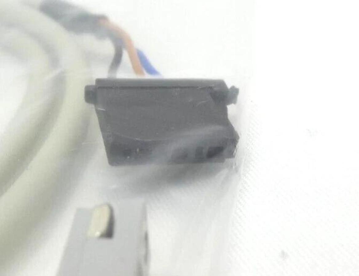 TEL Tokyo Electron 2V86-000603-11 WT Door Sensor Assembly New Surplus