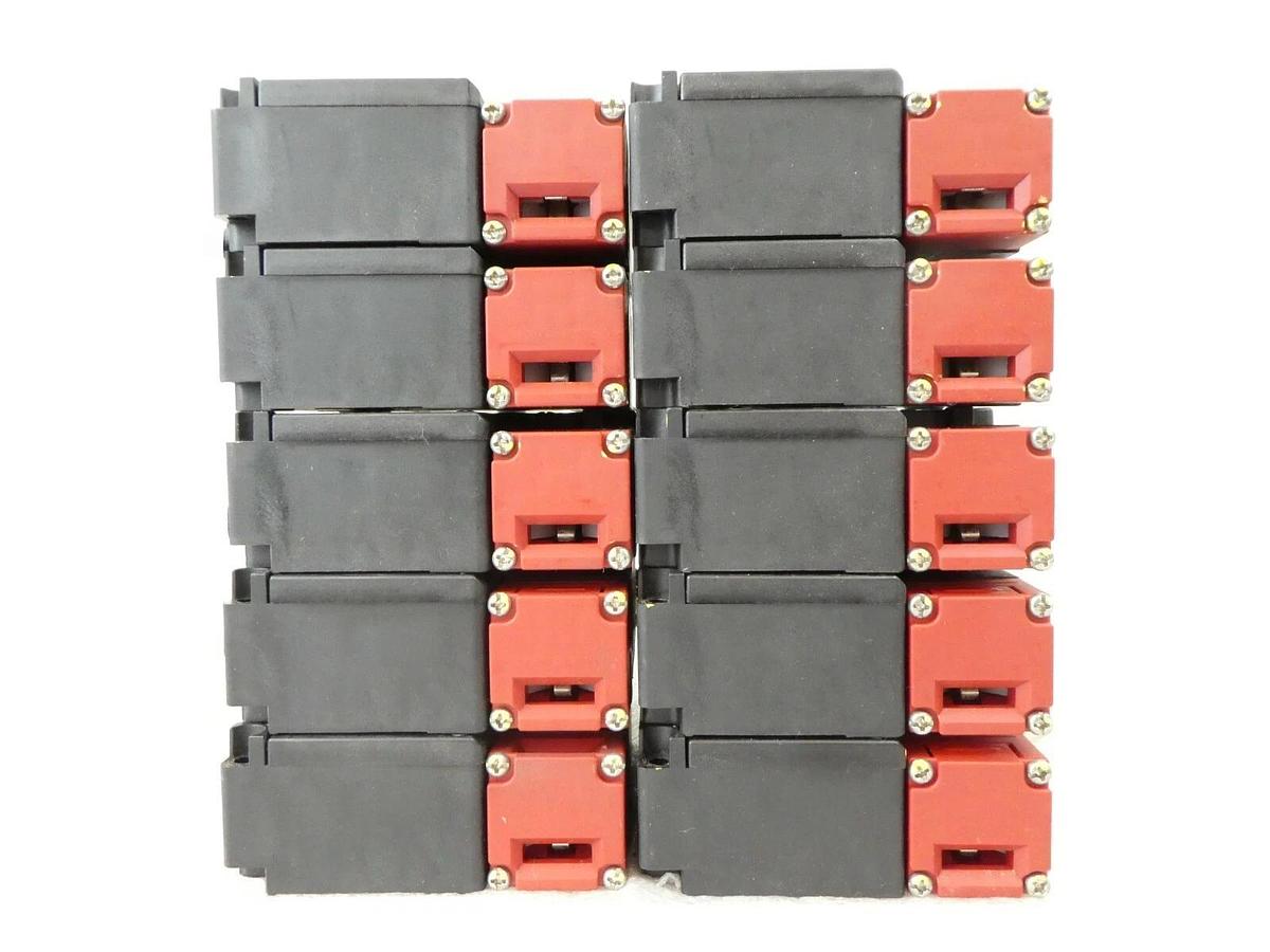 Used Omron D4NL-2GFG-B Automation Safety Switch Lot of 10 Rudolph F30 300mm Working