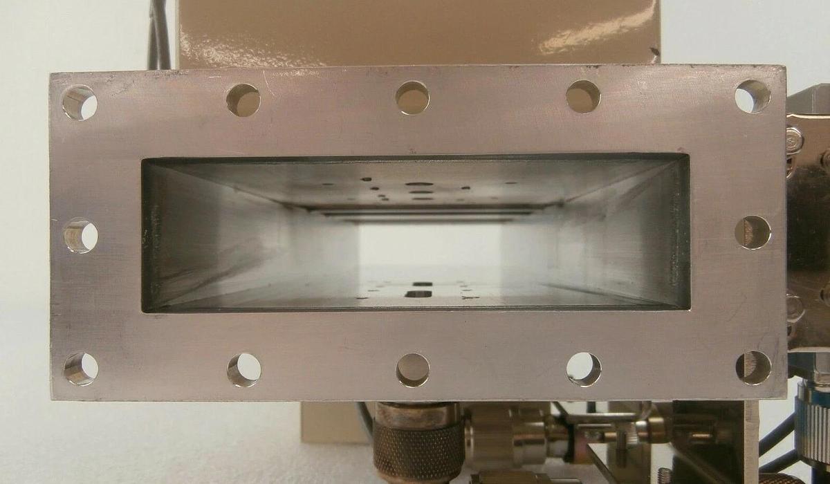 Used Nihon Koshuha AMC-02N4E03DK-50R02 Waveguide RF AMC-9501G01 Trias CVD Working