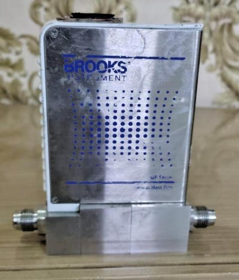 Used Brooks Instrument GF125C Mass Flow Controller MFC GF125CXXC Lot of 4 Working