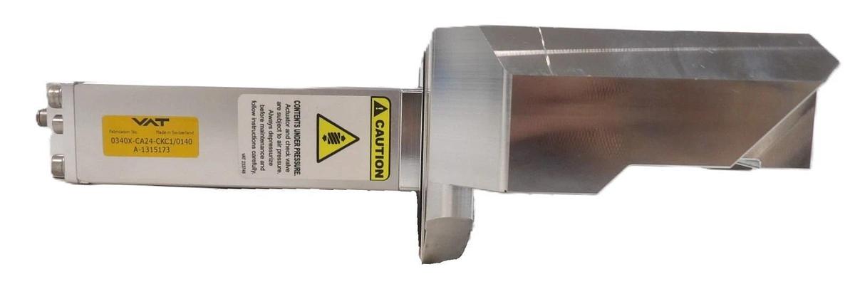 Used VAT 0340X-CA24-CKC1 300mm Pneumatic Chamber Slit Valve Working