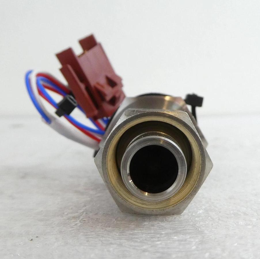Used UE Precision Sensors V12F-153 Flow Switch Valve Reseller Lot of 2 Working