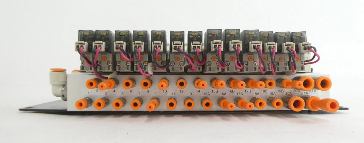 Used SMC SS5Y3-ULB990057 14-Port Pneumatic Manifold 0010-01801 AMAT Working