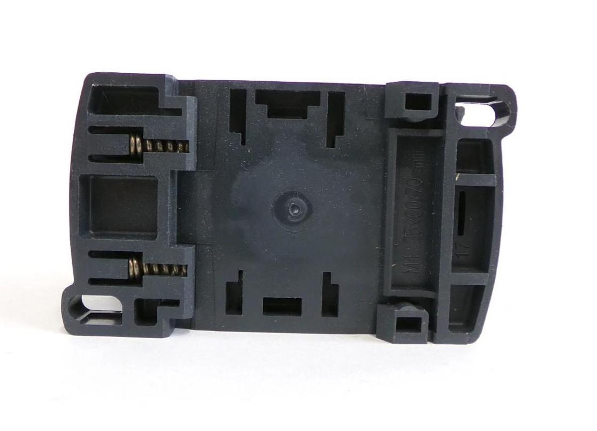 Schneider Electric LC1D326G7 Contactor LC1D TeSys Deca Reseller Lot of 4 New
