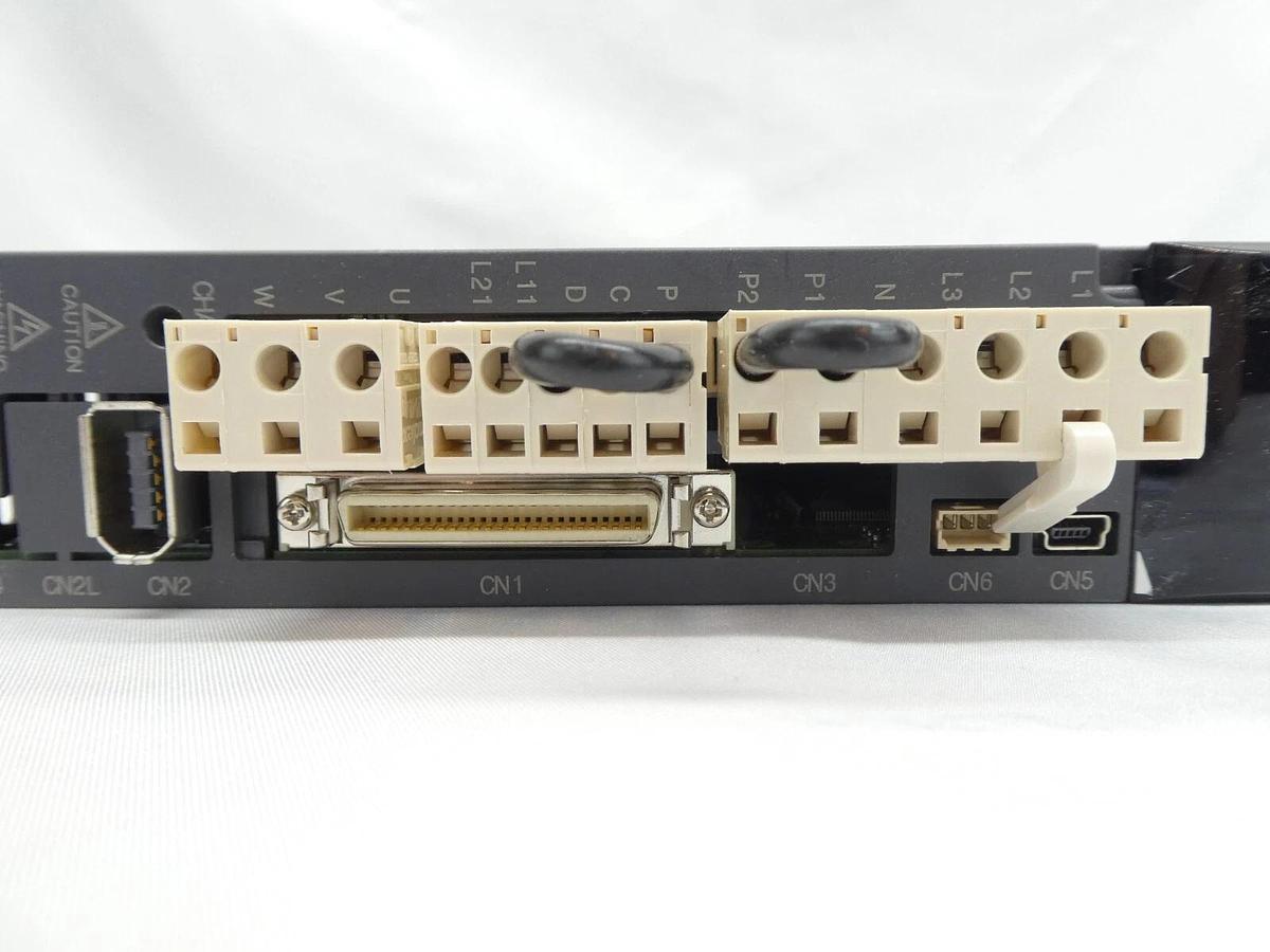 Mitsubishi MR-J3-10A-RX035T002 AC Servo Drive MELSERVO New Surplus