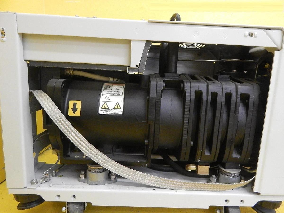 Used iL70N Edwards A533-55-945 Dry Vacuum Pump 50305 Hours Copper Cu Tested Working