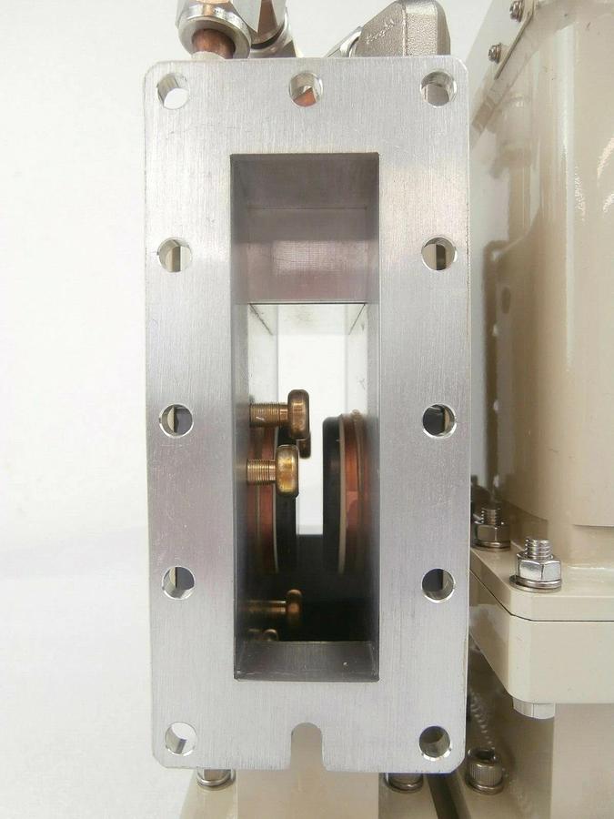 Used Nihon Koshuha WUG-022NK13D2URT2 Waveguide 2GHz Microwave RF Working