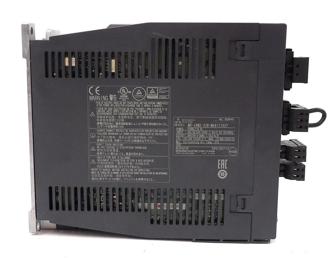 Used Mitsubishi Electric MR-J4W3-444B-MA133 Servo Amplifier MELSERVO-J4 Working