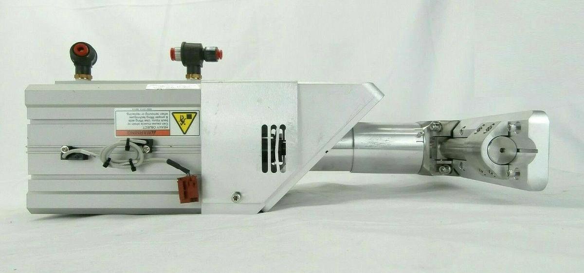 Used SMC US22532 Slit Valve Pneumatic Cylinder with Gate AMAT 0040-41892 Working
