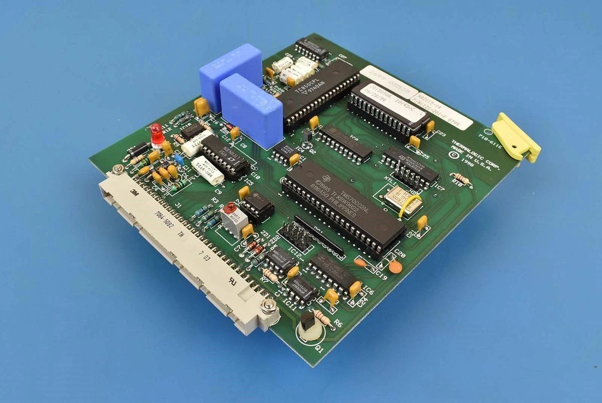 Used Thermalogic 121-201-F PCB Temp Controller