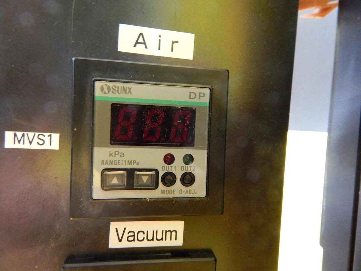 Used Hitachi Wafer Prealigner S-9300 CD Scanning Electron Microscope System Working