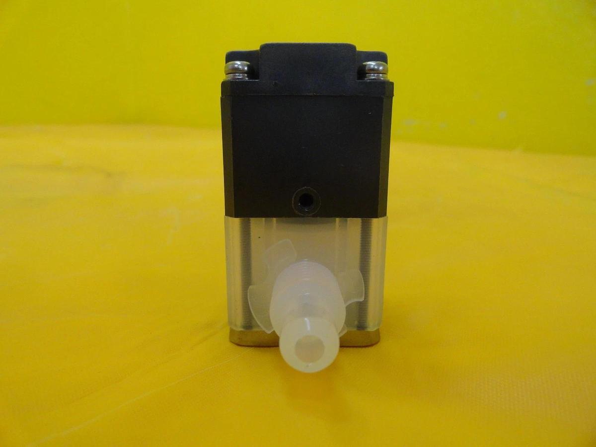 Used CKD AMD01-8BUR-04-TC Pneumatic Valve Photoresist Lot of 10 TEL Lithius Used