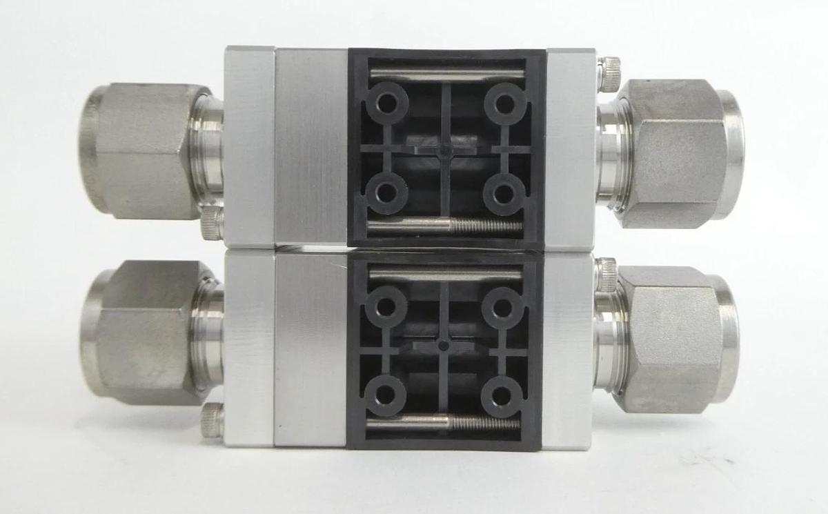 SMC PF3W720-04-ET-G-X255 Digital Flow Switch AMAT 1270-03609 Lot of 6 New