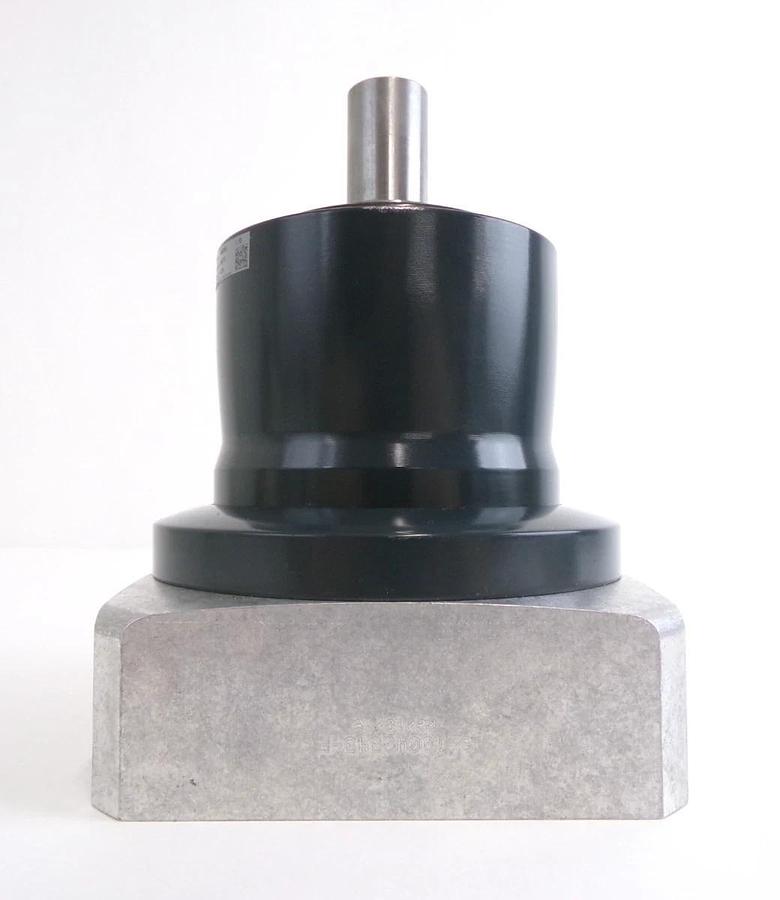 Used Beckhoff AG3210-NP-025S-MF1-10-1G1-1S Planetary Gearbox AM805X Working