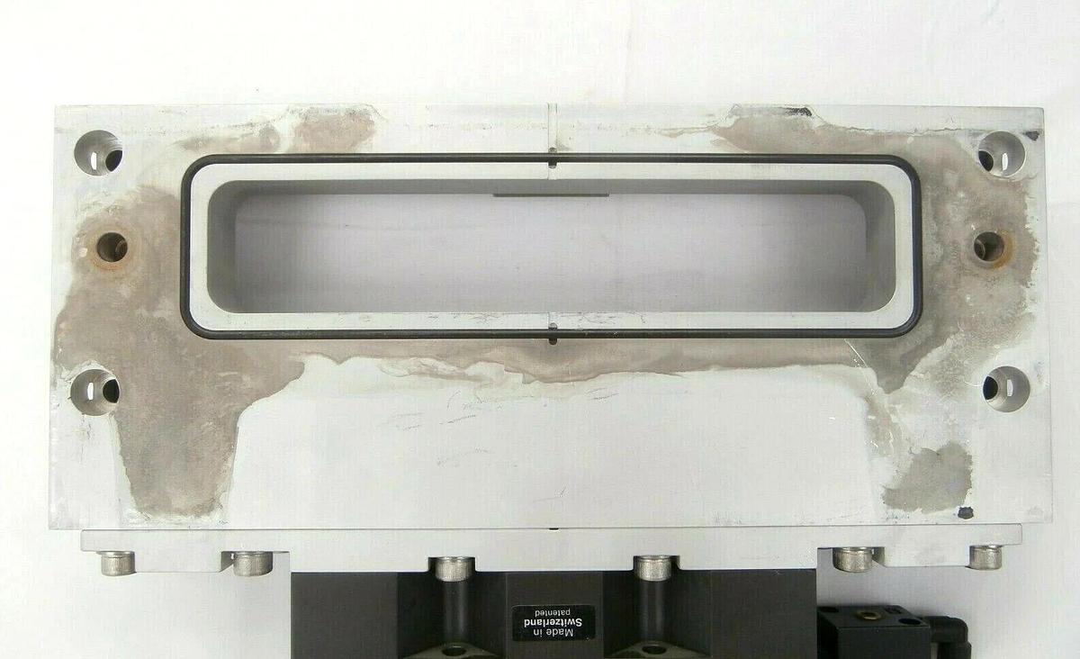 Used VAT MONOVAT Aluminium Wafer Transfer Valve 02010-BA44 02110-BA44 Unmarked Spare