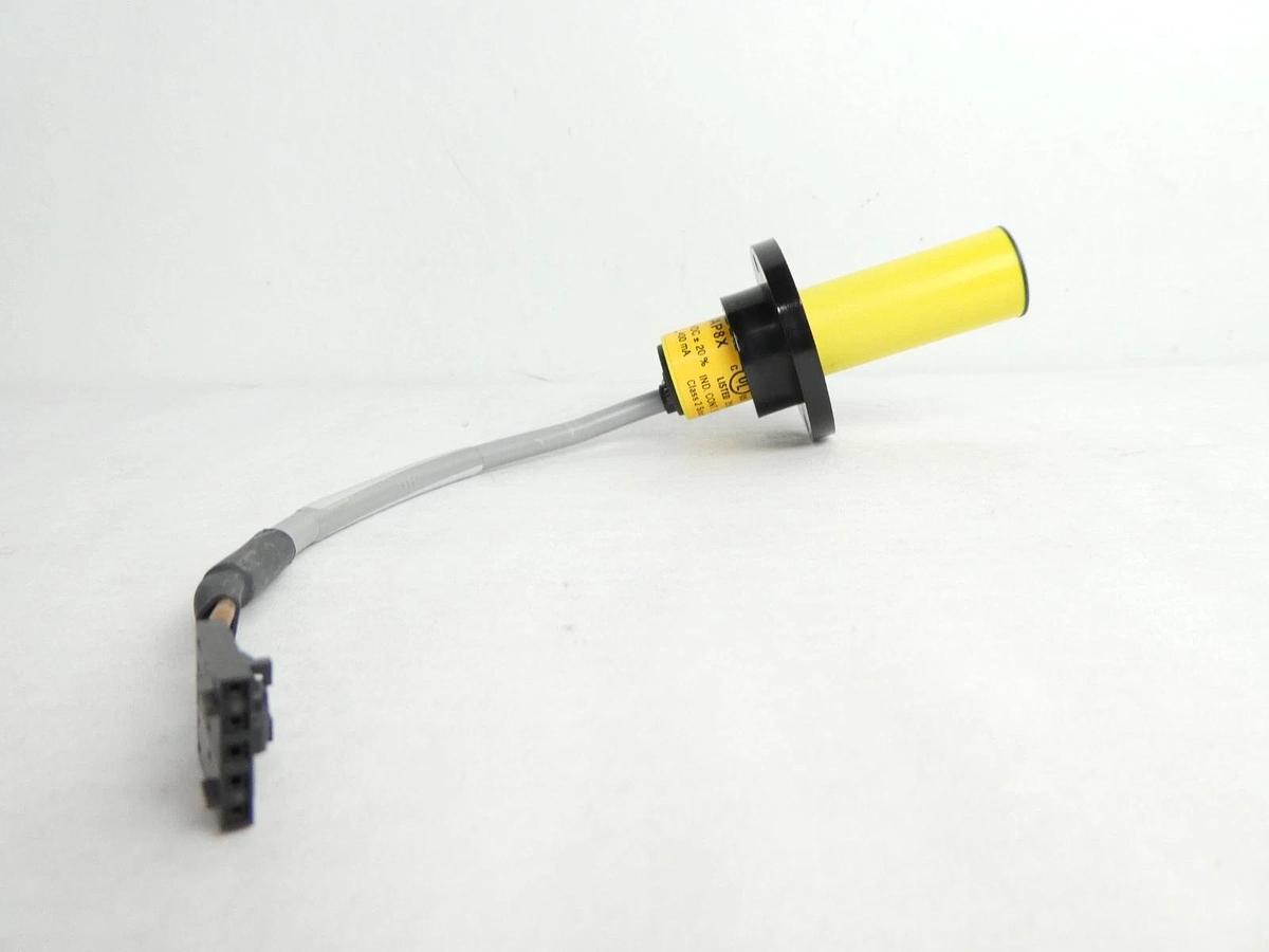 Turck FCS-K20-AP8X Air Flow Monitor ASM 1052-890-01 Lot of 2 New Surplus