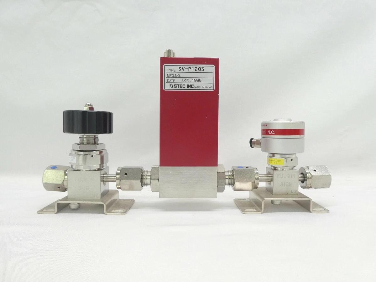 Used STEC SV-P1203 Pneumatic Flow Controller SV-P1000 Fujikin 021333 023718 Lot of 2