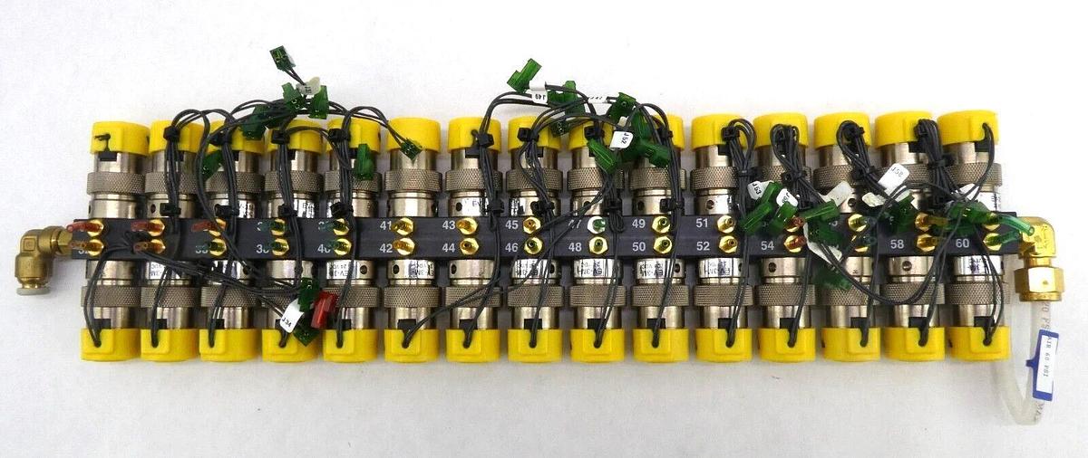 Used AMAT Applied Materials 0190-13071 30 Station EV Valve P5000 Manifold Working