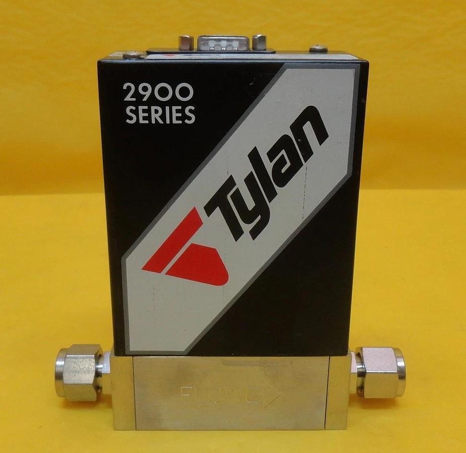 Used Tylan FC-2952MEP5-T Mass Flow Controller AMAT 3030-04111 50SCCM CF4 Used Working