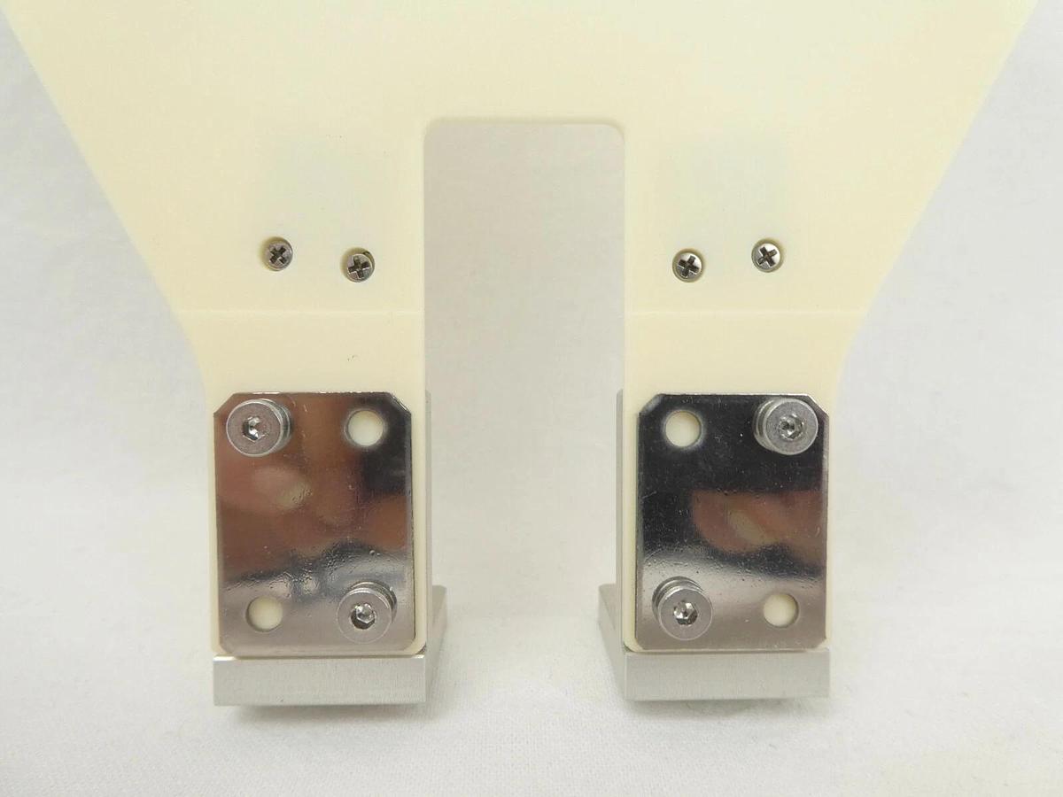 Asuzac 60339-1937D Ceramic Arm End Effector New Surplus