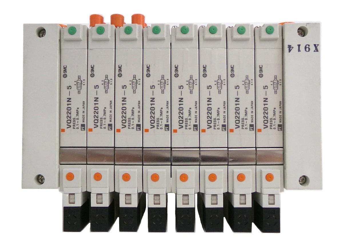 Used SMC VV5Q21-08-X914 8-Port Pneumatic Manifold w/ EX160-SDN2 AMAT Working Surplus