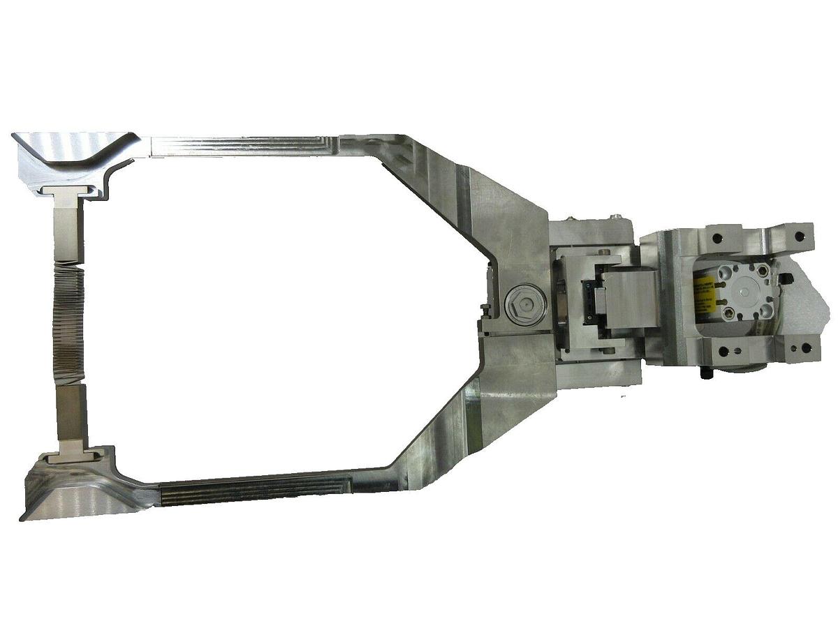 Used Nikon 4K821-767 Reticle Stage Wafer Transfer Arm 4K821-768 NSR-620D Working