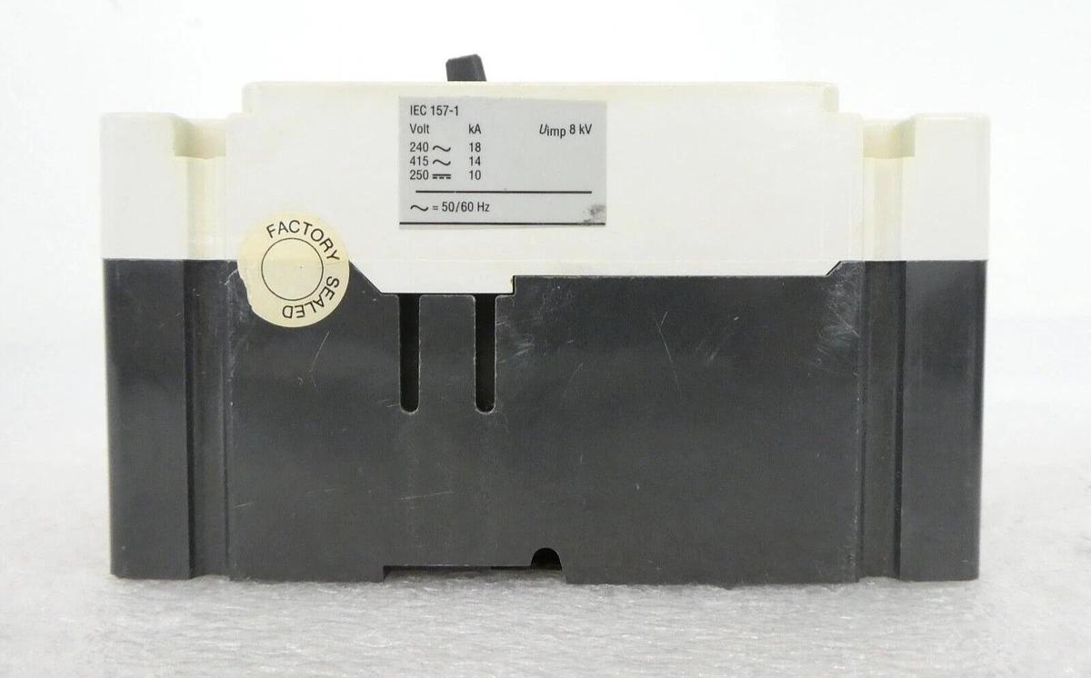 Used Cutler-Hammer FD3015L FDB3040WL11 3-Pole Circuit Breaker FDB 14k Lot of 4