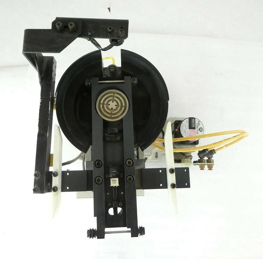 Used Varian Semiconductor Equipment 150mm Wafer Rotation LD Transfer Robot Working