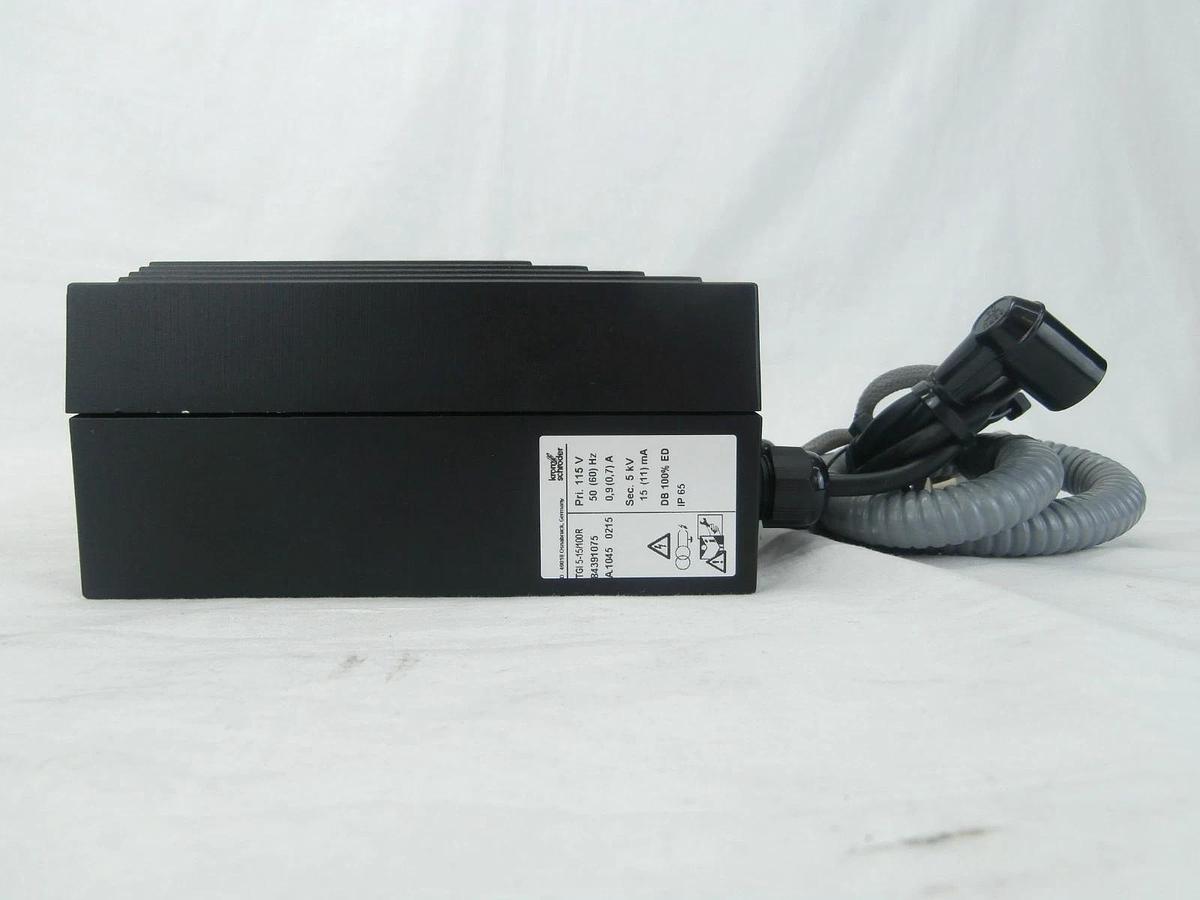 Used Kromschroder 84391075 Ignition Transformer TGI 5-15/100R 8 433 138 2 Used