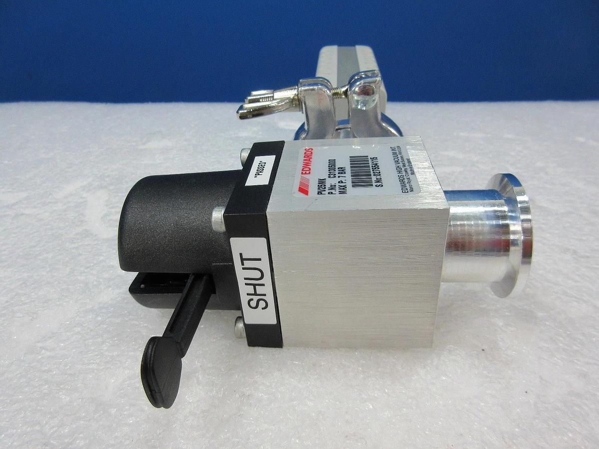 Used Edwards C31315000 Isolation Valve with D02384000 Pirani Gauge Used Working