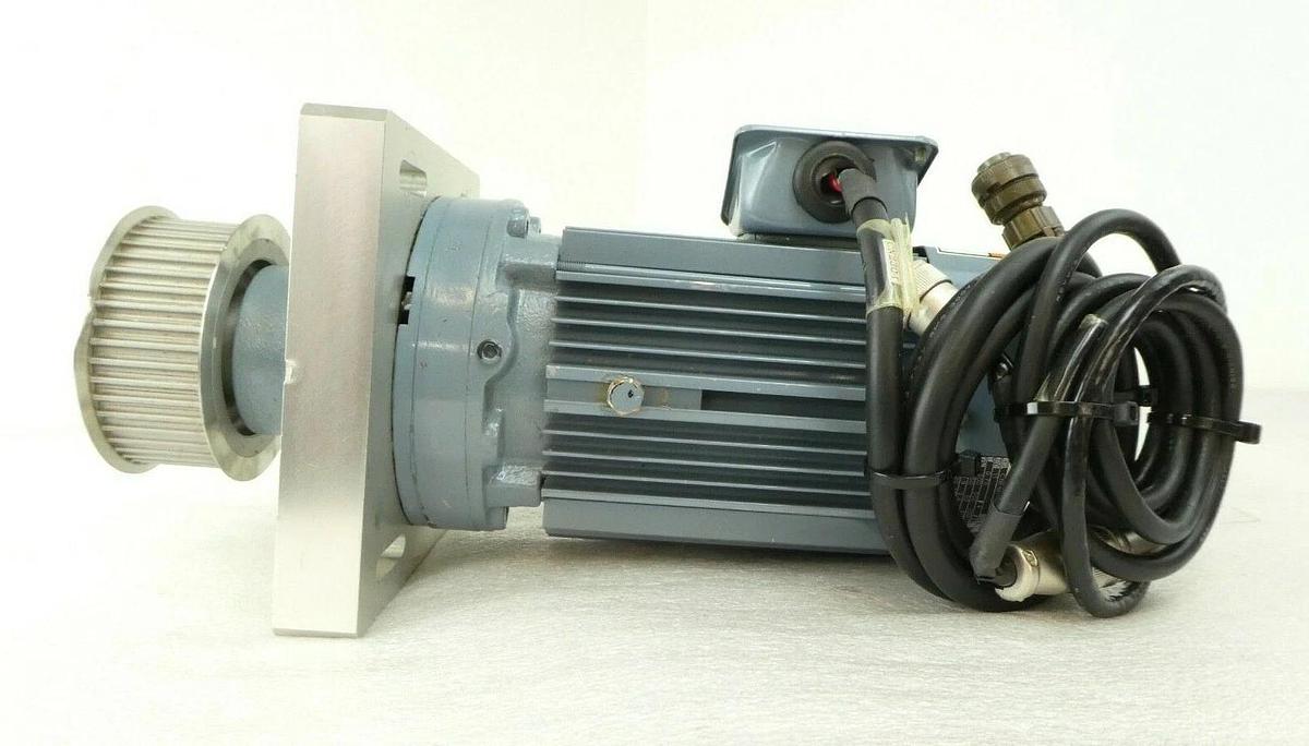Used Sumitomo CNFM1-4095-11 Induction Gearmotor with FA-Coder 48-2500P4-L6-5V Working