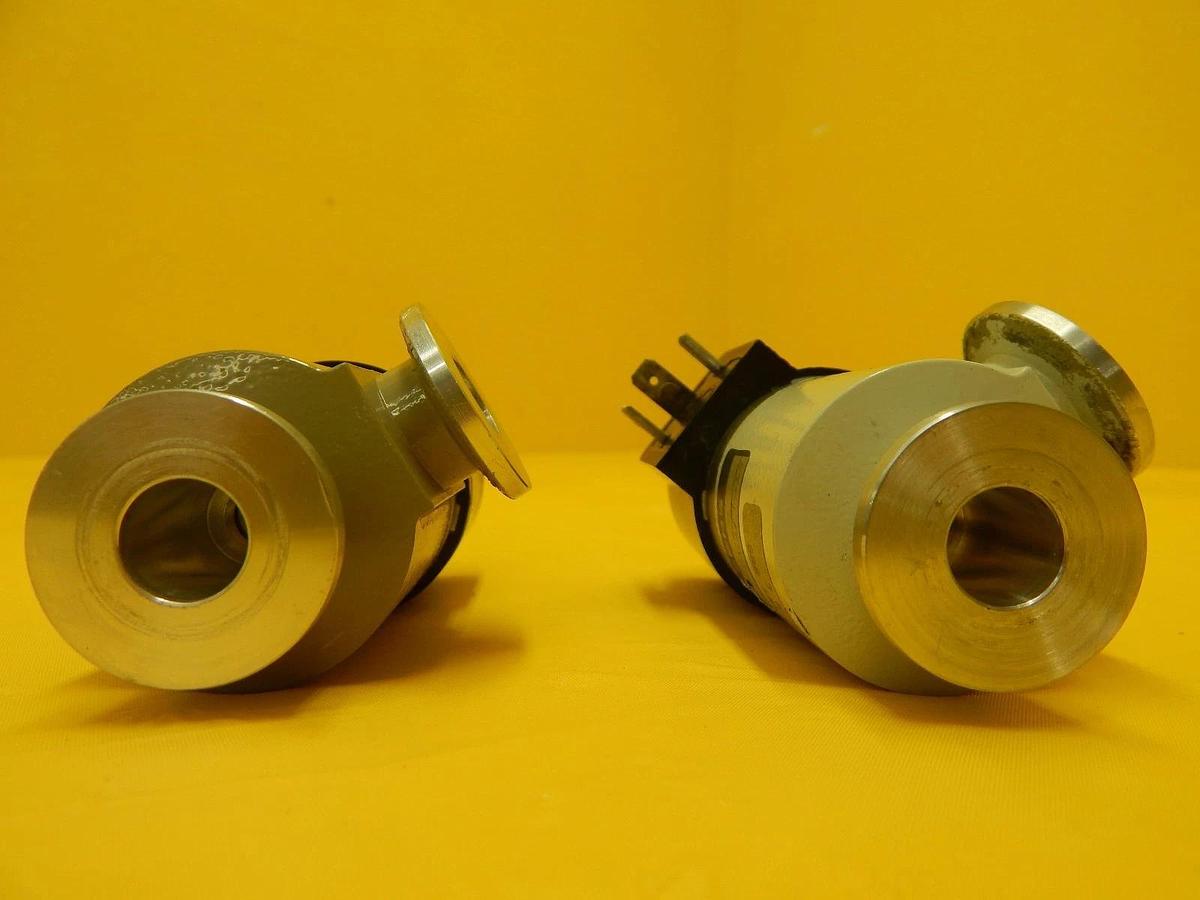 Used Magnet-Schultz XAPX044K54D11 Vacuum Switch Balxers EVC 010 M Lot of 2 Used