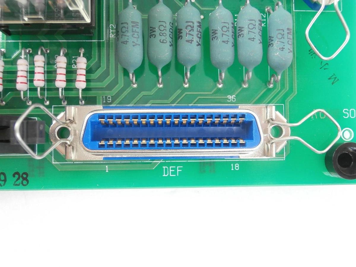 Used Hitachi 560-5530 Relay PCB COL-CN2 S-9300 Scanning Electron Microscope Working