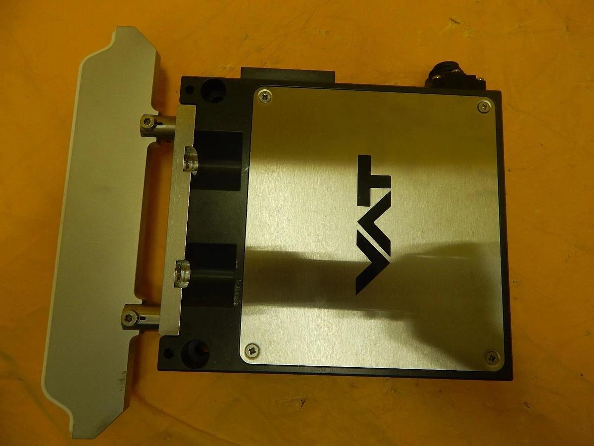Used VAT F03-105962 Pneumatic Slit Valve Matrix System 10 Style 1104 Used Working