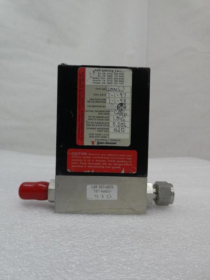 Used Tylan FC-2900V Mass Flow Controller MFC 2900 Series 200 SCCM CHF3 Used Working