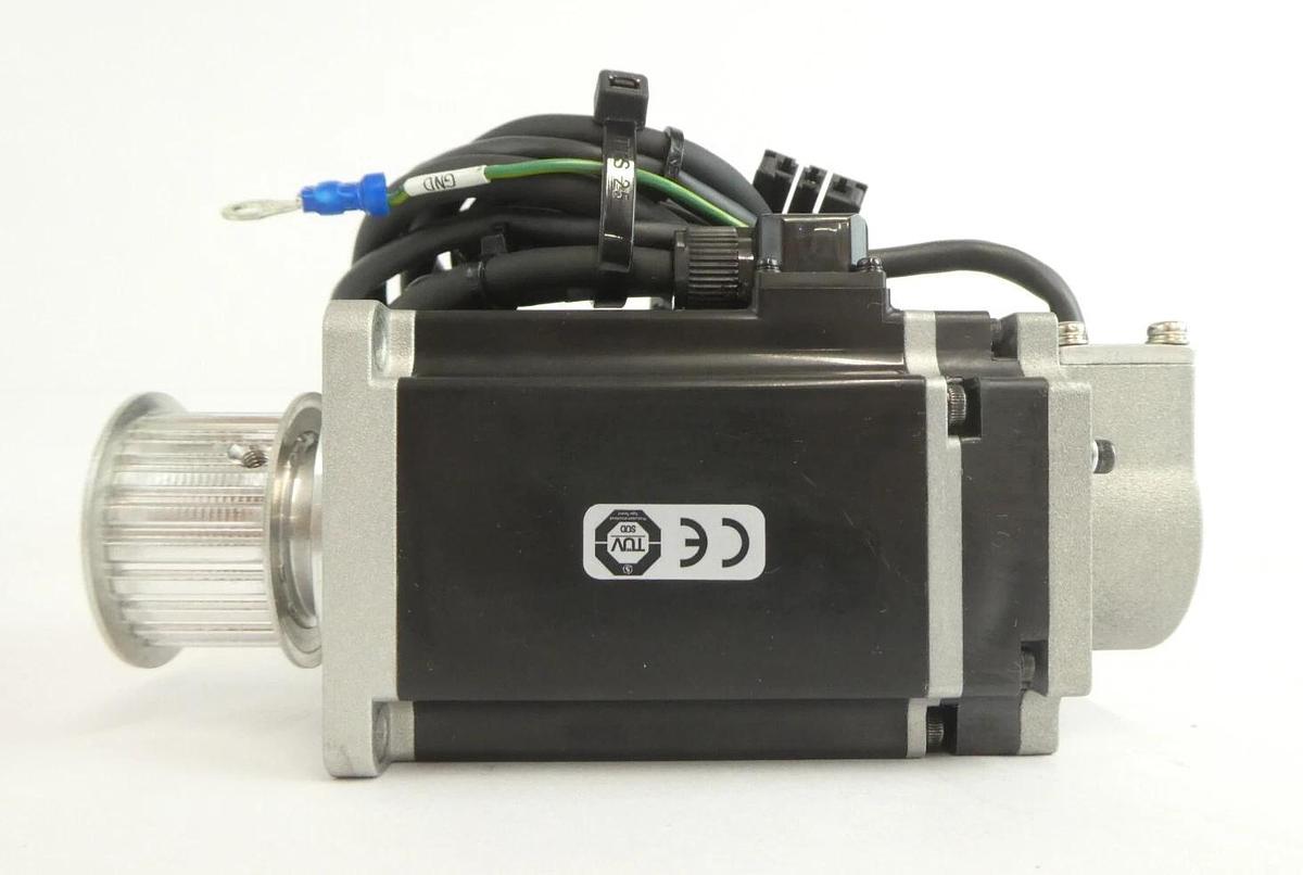 Used Sanyo Denki R2AA06040HXS03M AC Servo Motor SANMOTION R Working