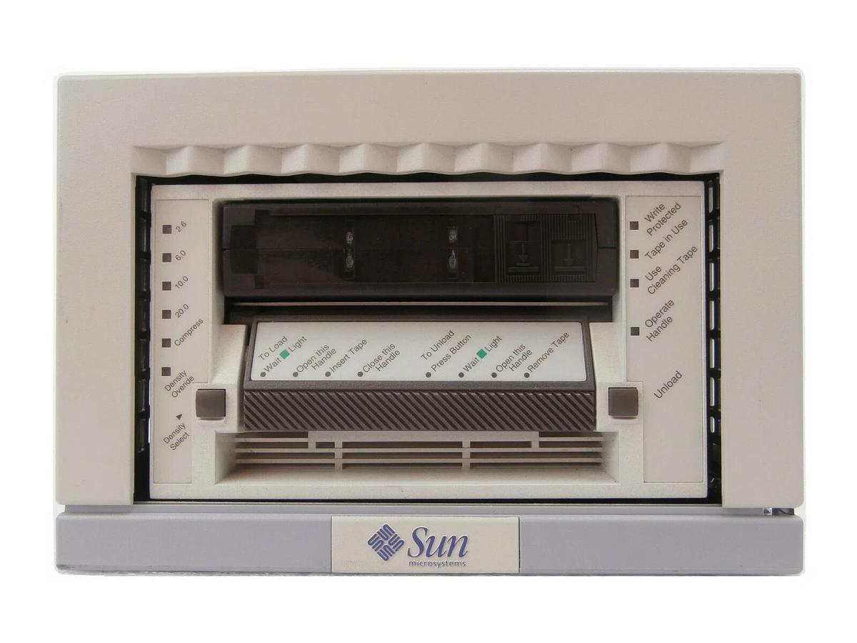 Used Sun Microsystems 599-2131-01 External Tape with 40GB Fujifilm DLTape IV Working