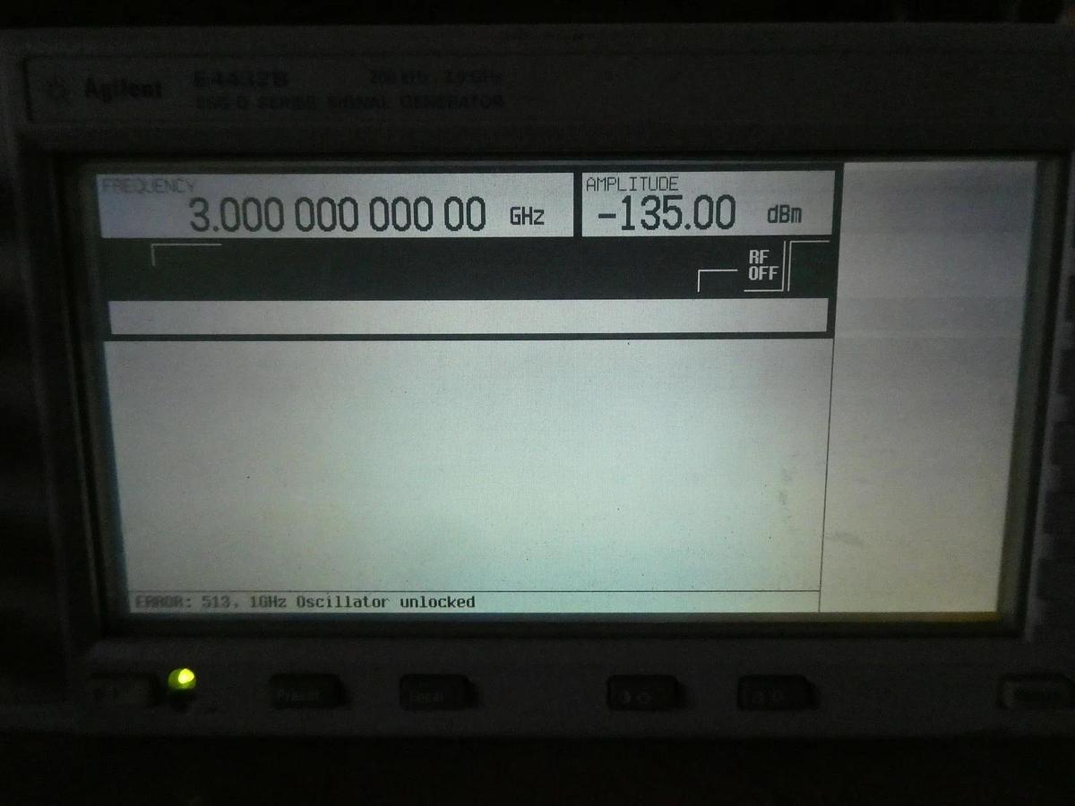 Used Agilent Technologies E4432B ESG-D Series Signal Generator ESG-D3000B Untested