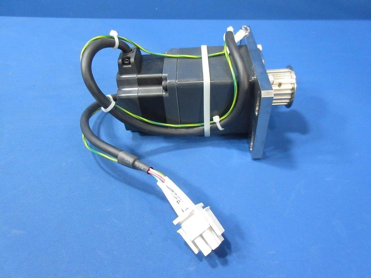 Used Oriental Motor PK564AW-P50 5-Phase Stepping Motor VEXTA Lot of 4 Used Working